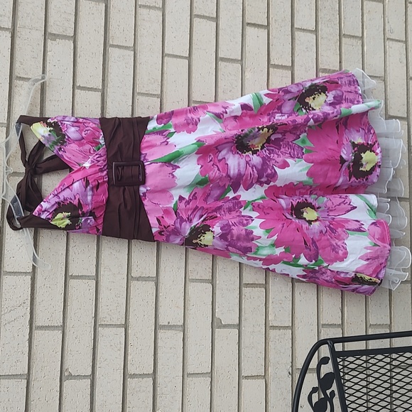 Pink/White Flower Dress - Picture 2 of 11